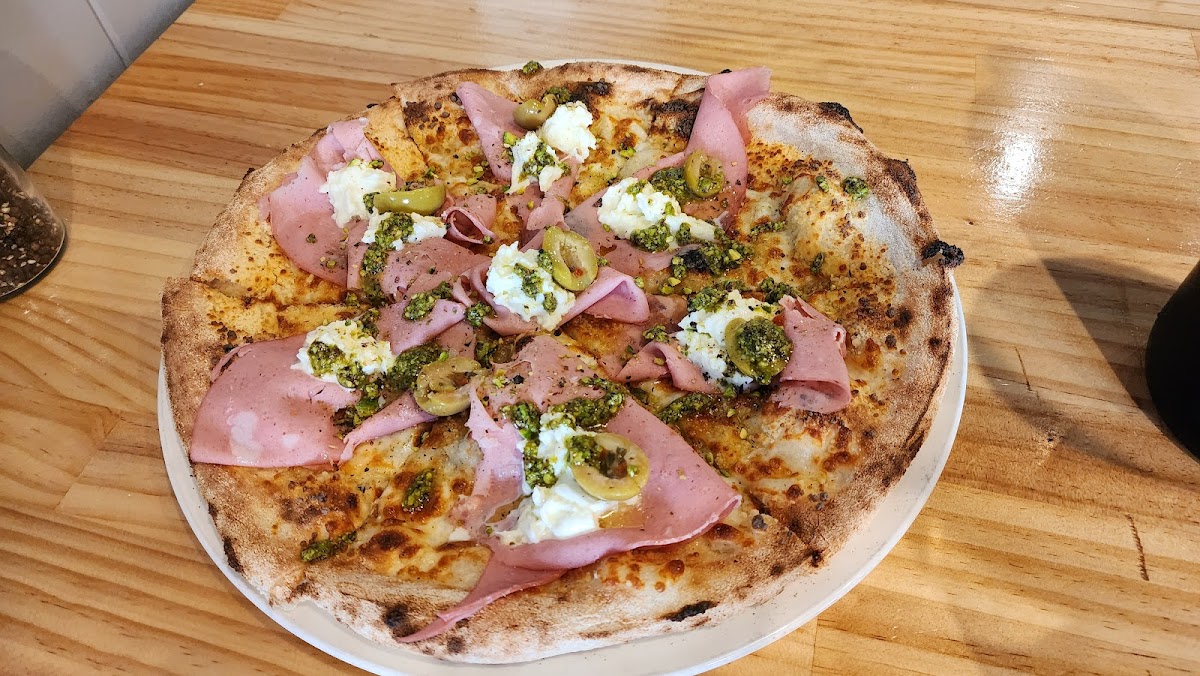 Pizza 72 Photo 2